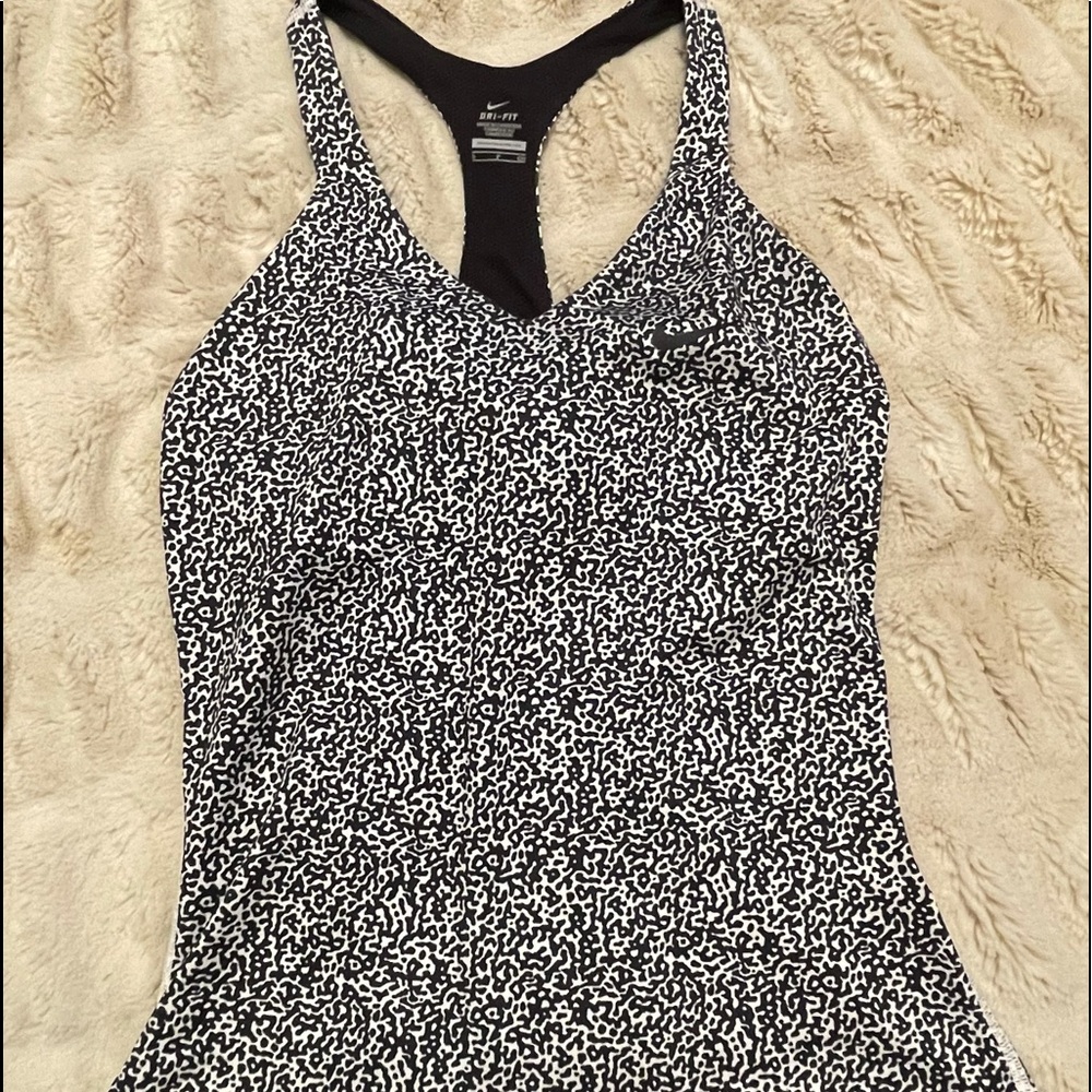 Nike tennis top